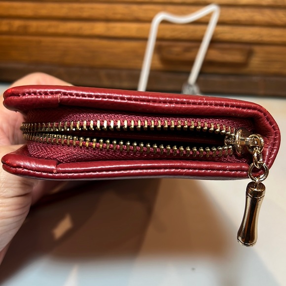 Kattee Wristlet, wallet, phone carrier in red pebble leather with embossed flwr - Picture 12 of 14